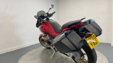 Moto Guzzi V100 Mandello S E5+ (25MY)